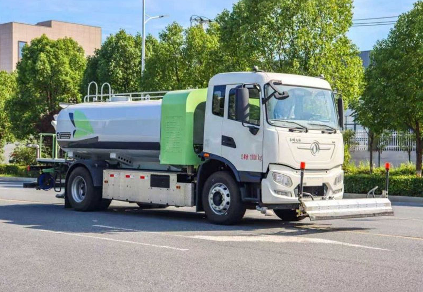 东风天锦纯电动18吨路面清洗车