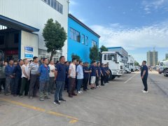 发扬基层党员模范先锋作用昂扬斗志不惧高温酷